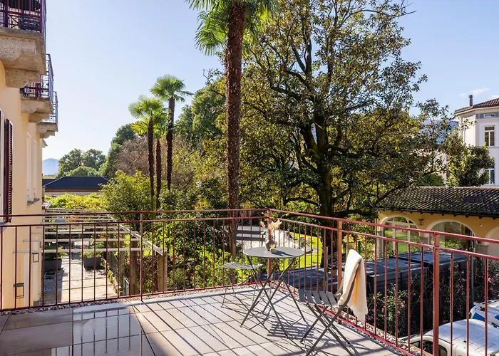 Schloss - & 로카르노