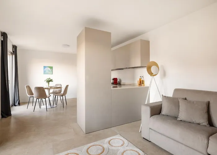 Apart-hotel Schloss - & Locarno