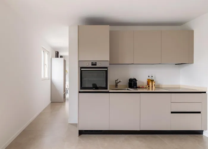 Apart-hotel Schloss - & Locarno