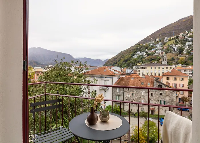 Schloss - & 로카르노