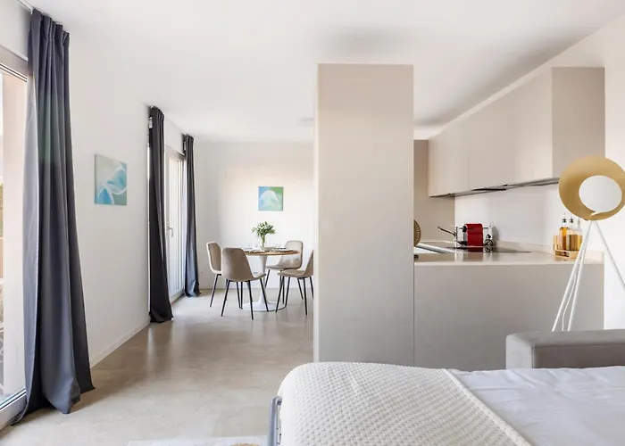 Schloss - & 4* Локарно